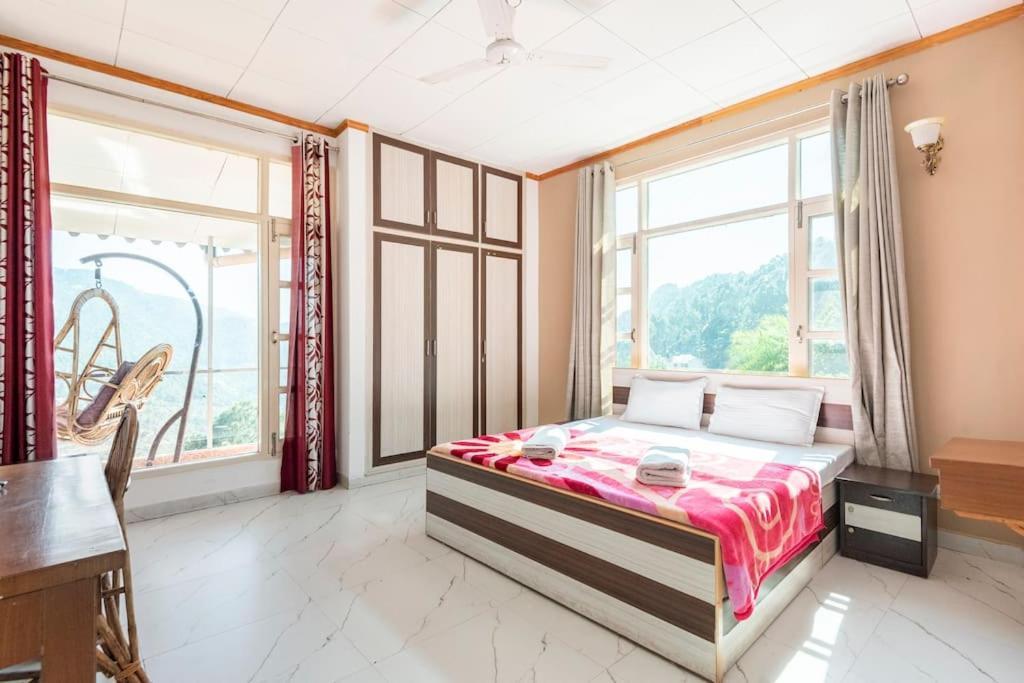 Kasauli Edge Apt With Balcony Extérieur photo