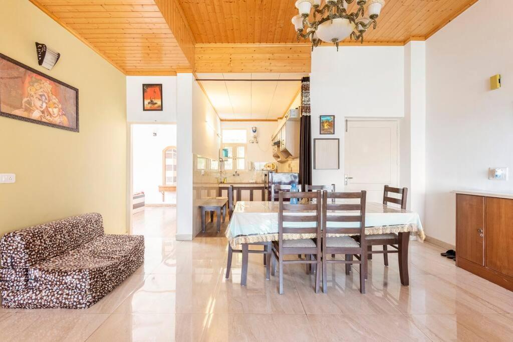 Kasauli Edge Apt With Balcony Extérieur photo